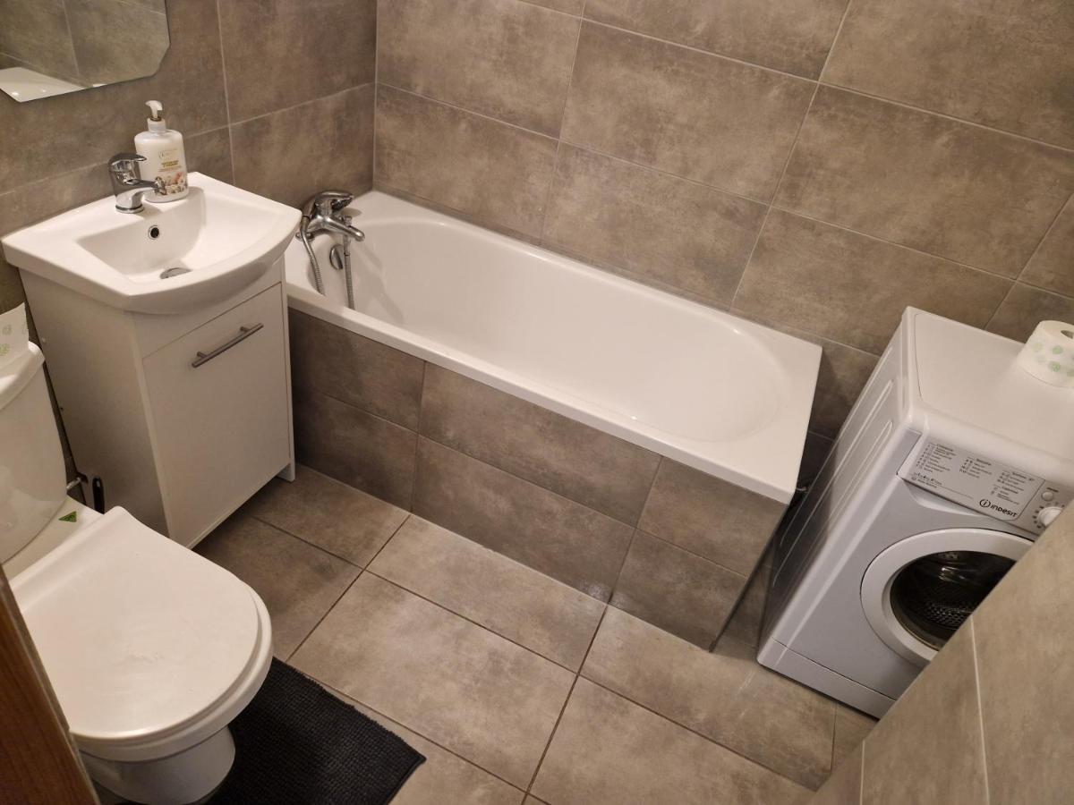 Apartament W2, Mieszkanie Dla Wszystkich كونين المظهر الخارجي الصورة